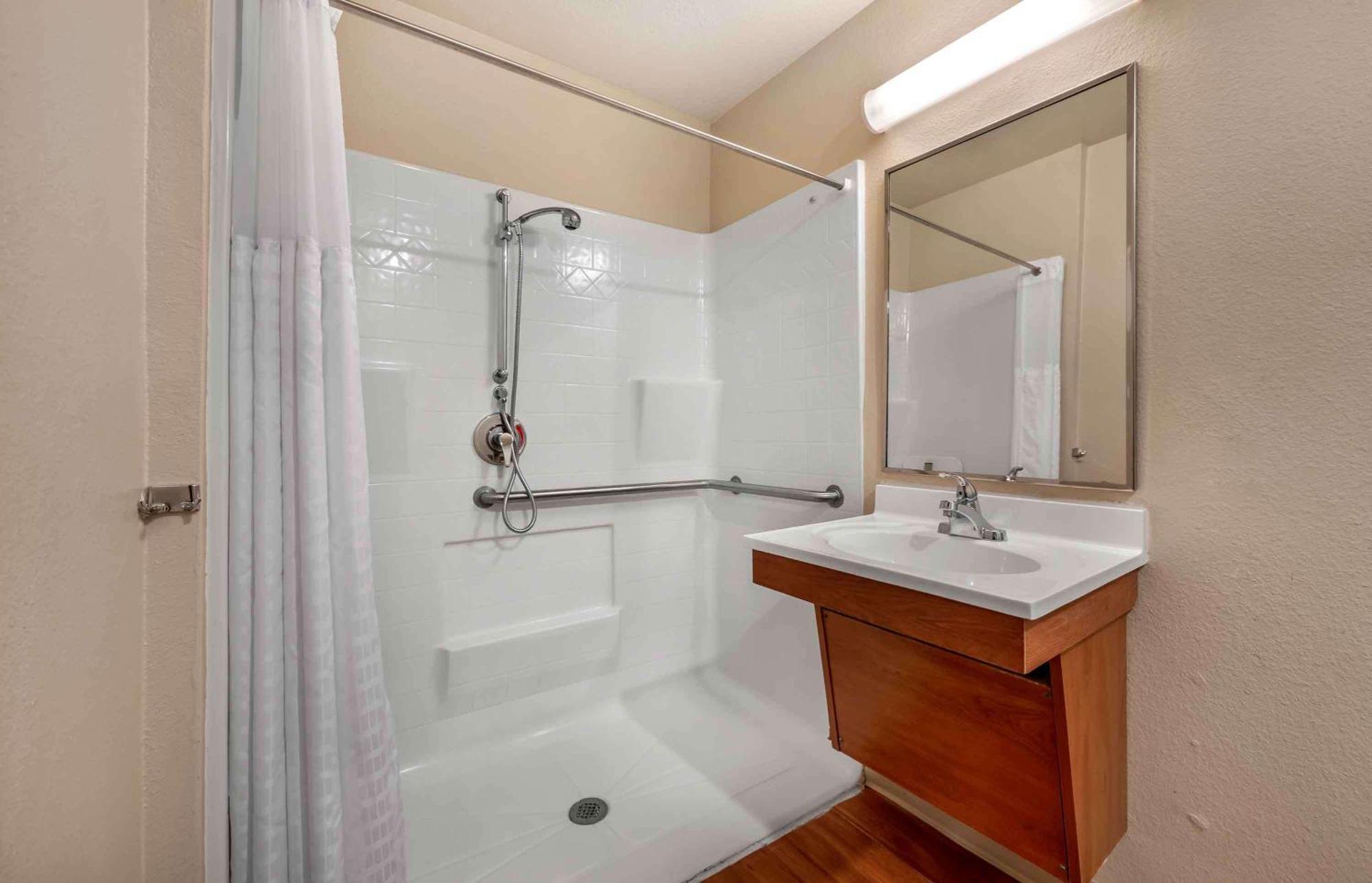 Extended Stay America Select Suites - Wichita - North ภายนอก รูปภาพ