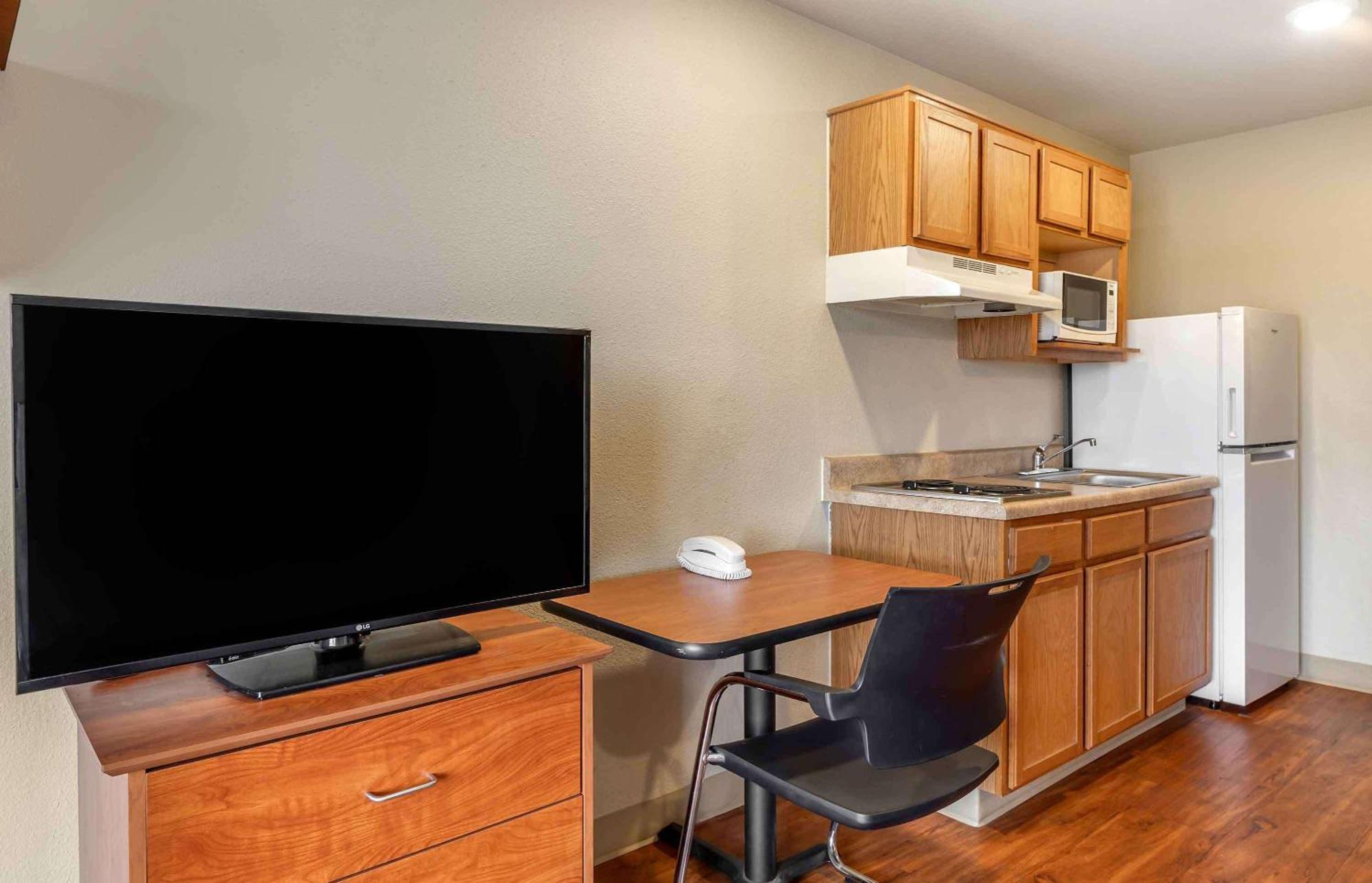 Extended Stay America Select Suites - Wichita - North ภายนอก รูปภาพ