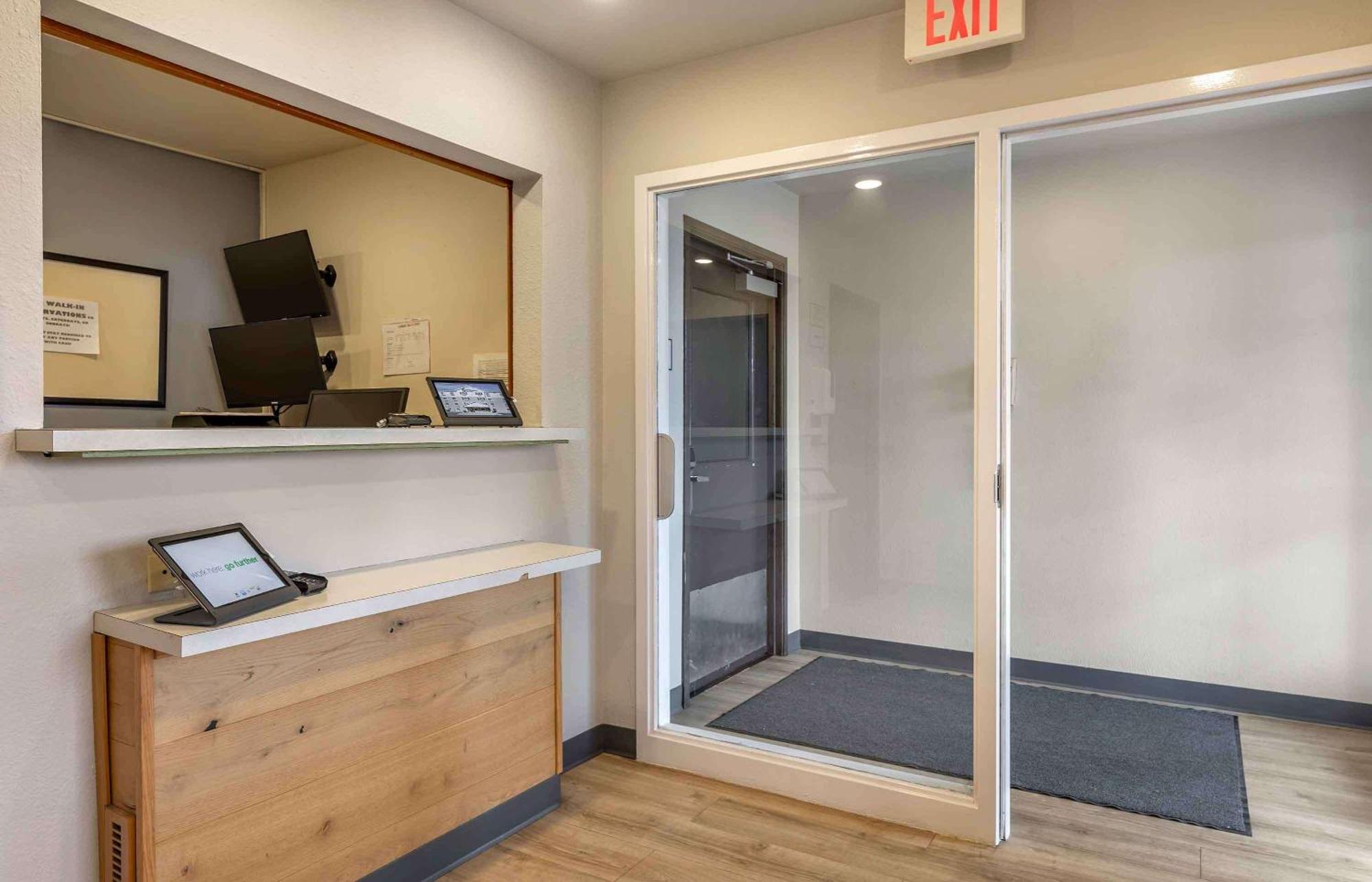 Extended Stay America Select Suites - Wichita - North ภายนอก รูปภาพ