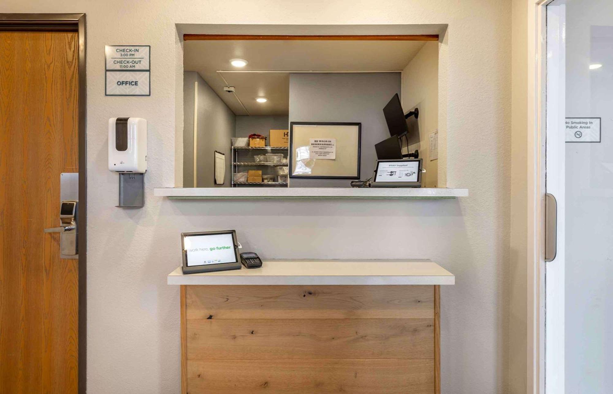 Extended Stay America Select Suites - Wichita - North ภายนอก รูปภาพ
