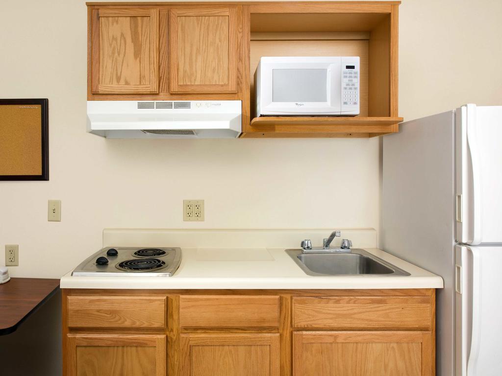 Extended Stay America Select Suites - Wichita - North ภายนอก รูปภาพ