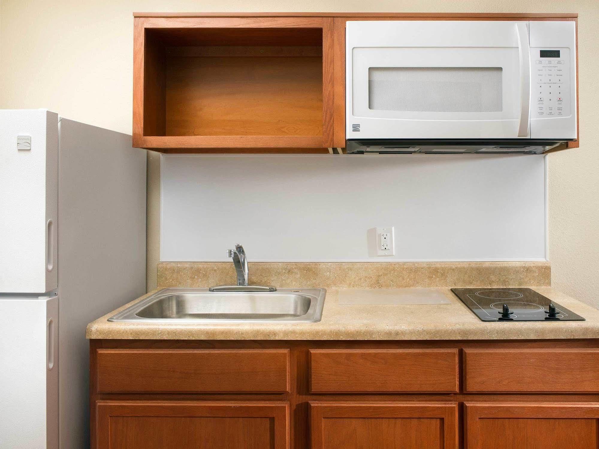 Extended Stay America Select Suites - Wichita - North ภายนอก รูปภาพ