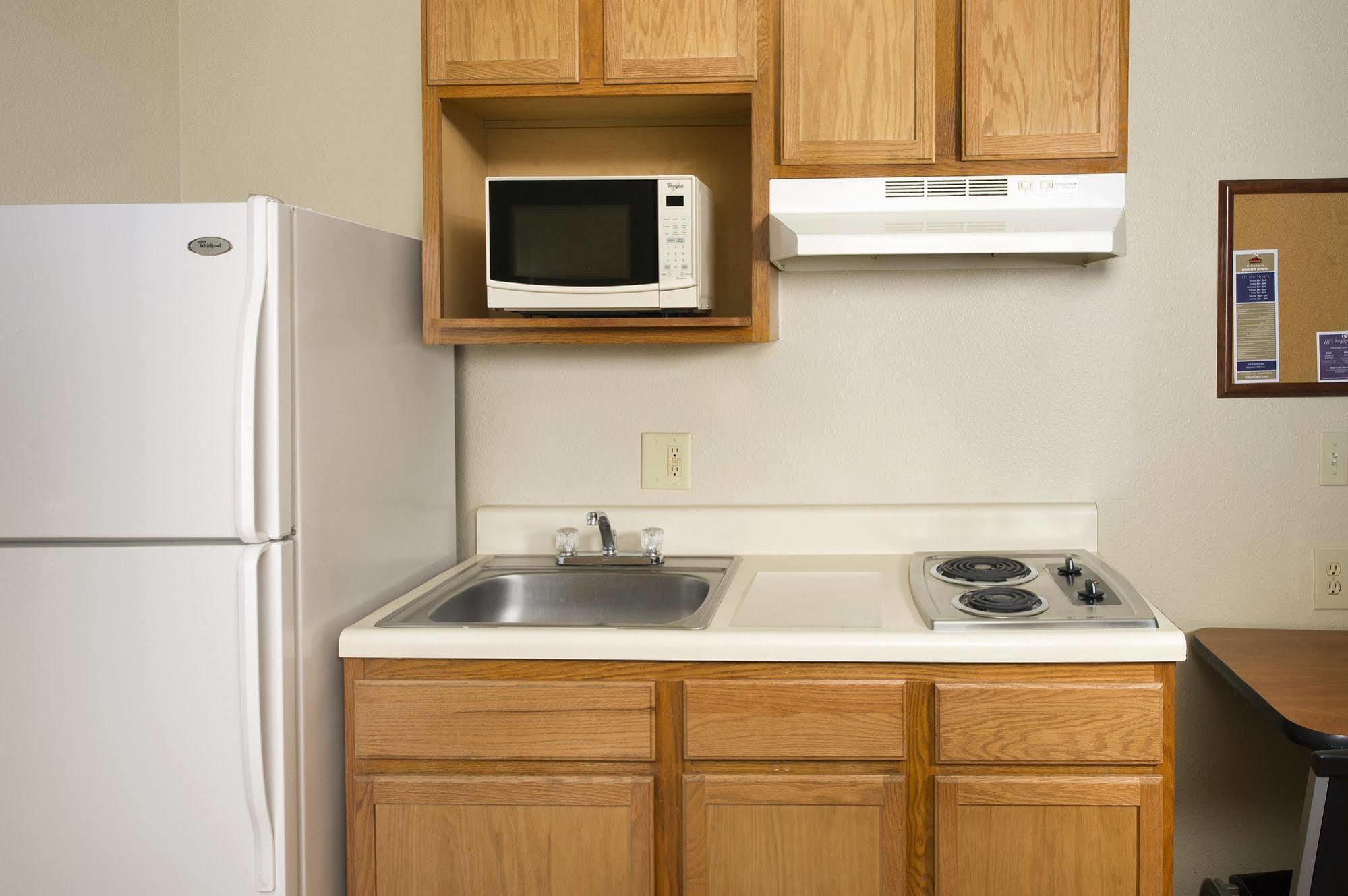Extended Stay America Select Suites - Wichita - North ภายนอก รูปภาพ